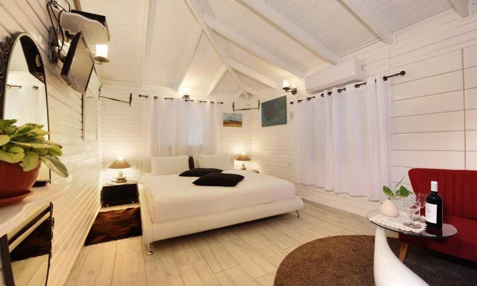 Lodge On The Sea Shave Ziyyon Exterior foto